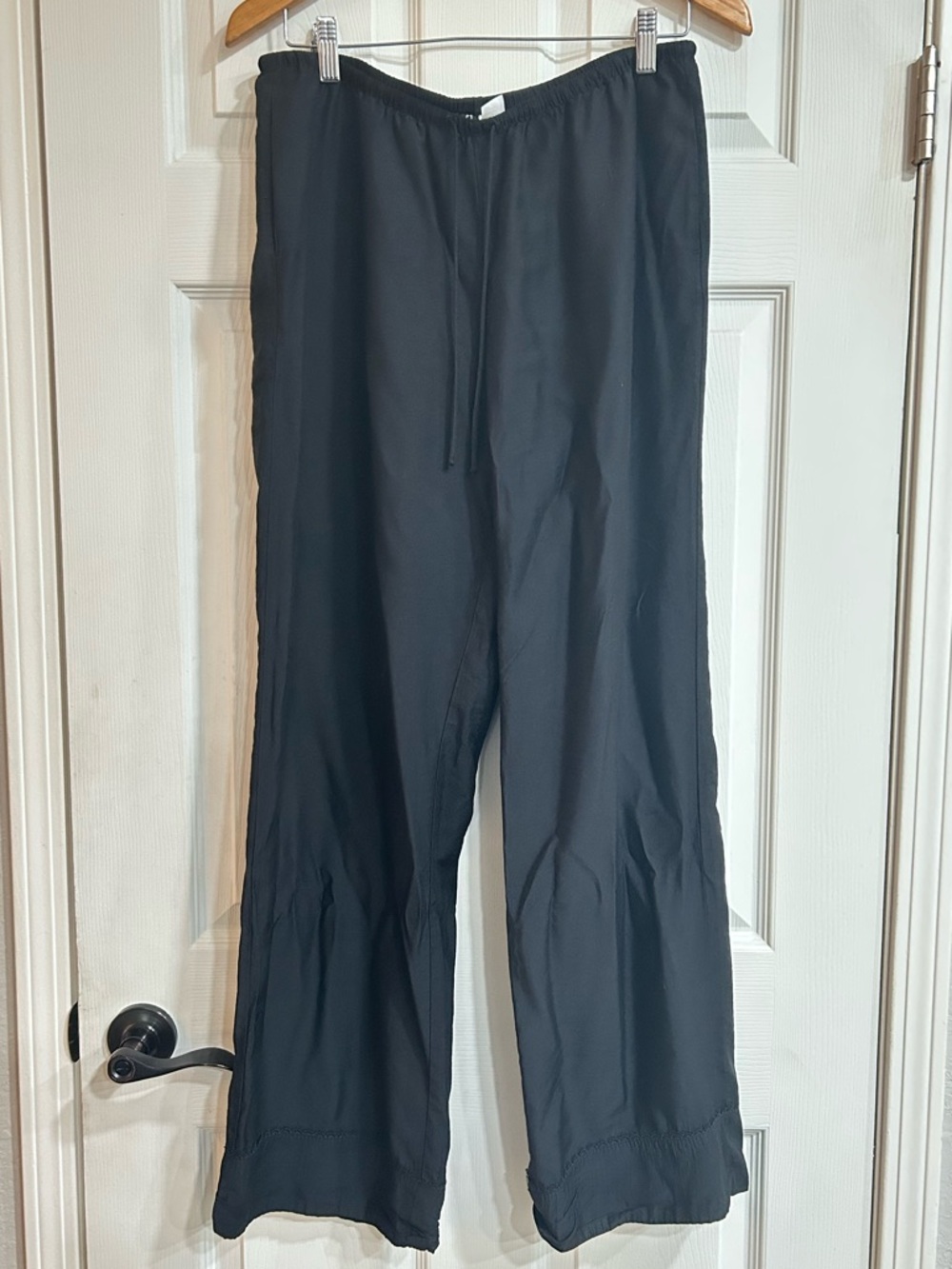 H&M Pull on Lace Pants Black Medium